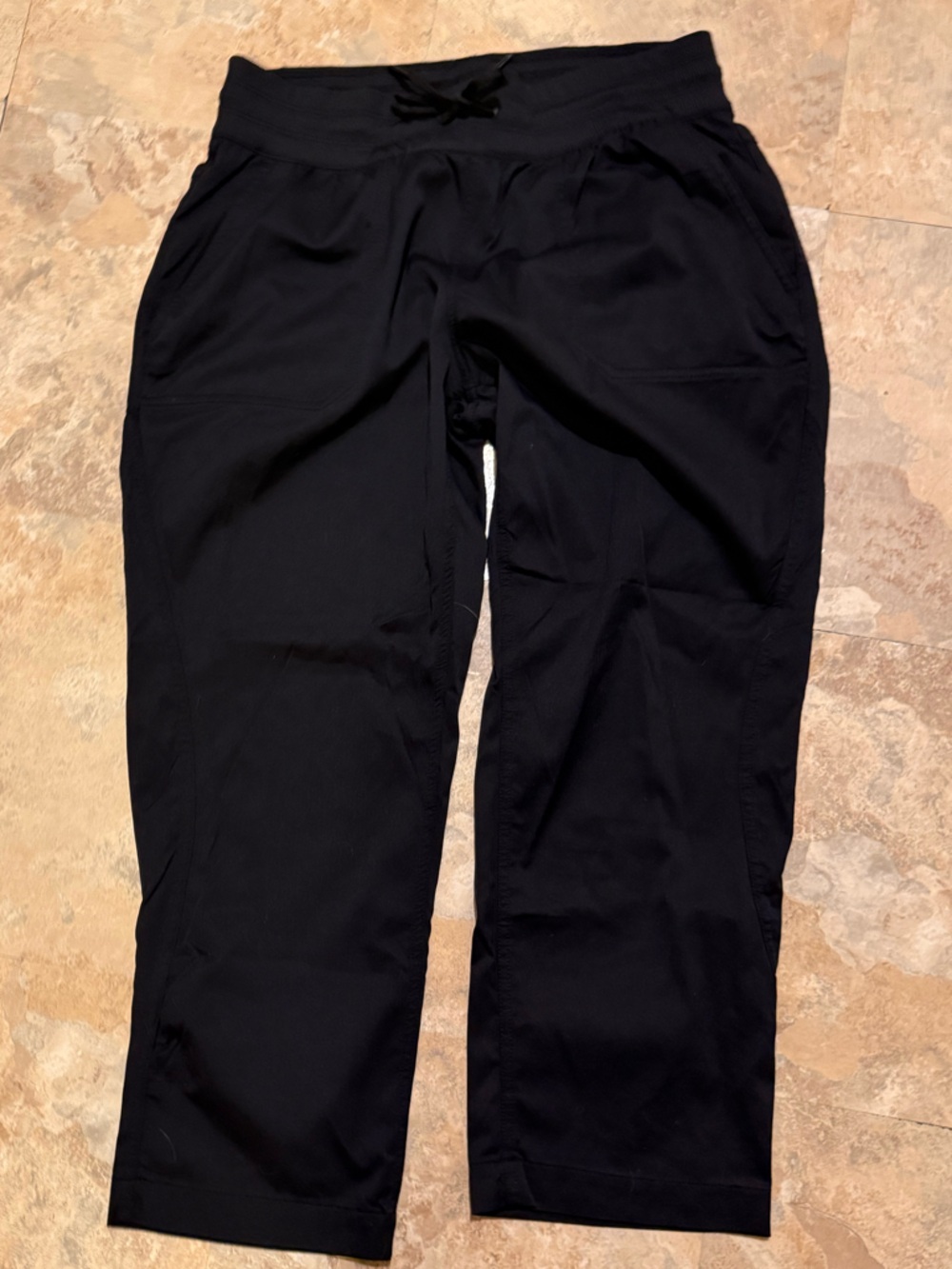 The North Face woman's like new Black Jogger pants size M